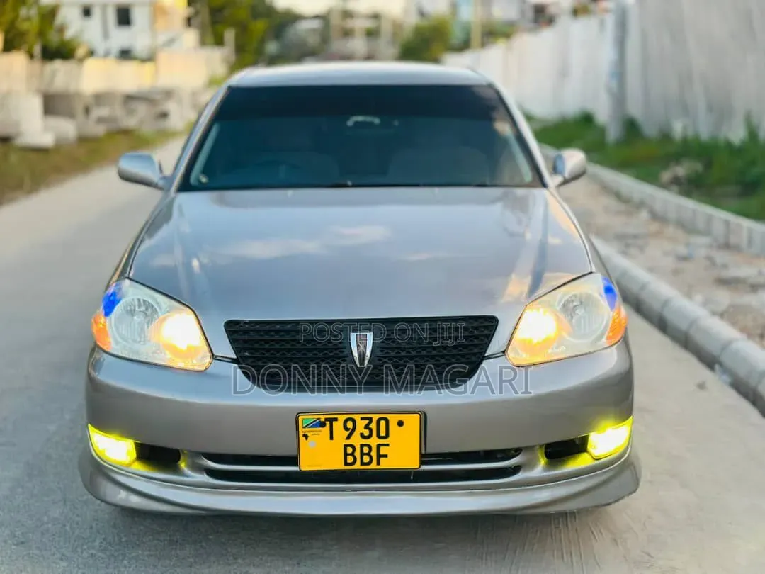 Toyota Mark II 2002 Gray
