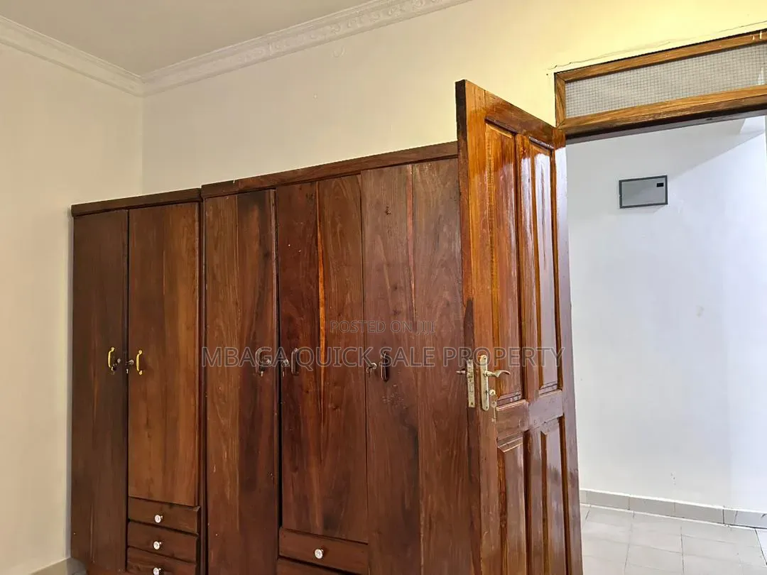 3bdrm House in Ada Estate for rent
