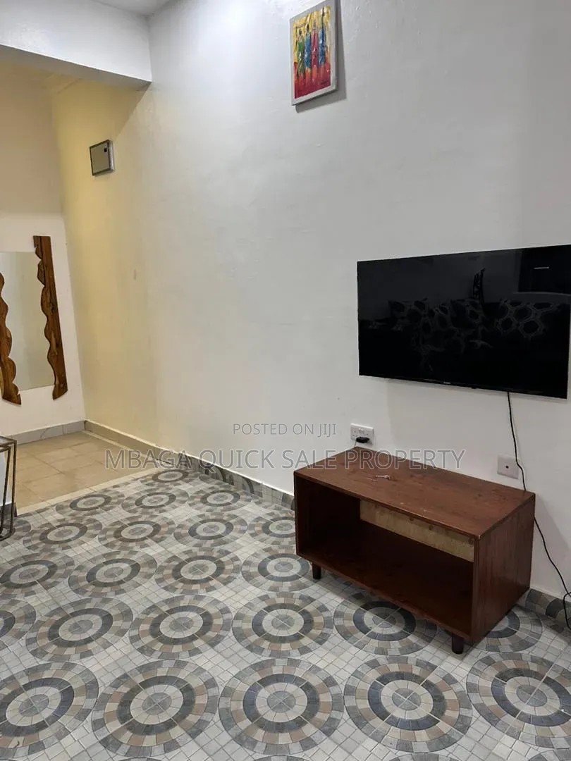3bdrm House in Ada Estate for rent