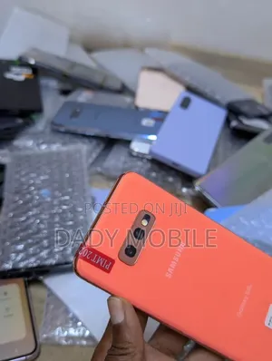 Samsung Galaxy S10e 128 GB Orange