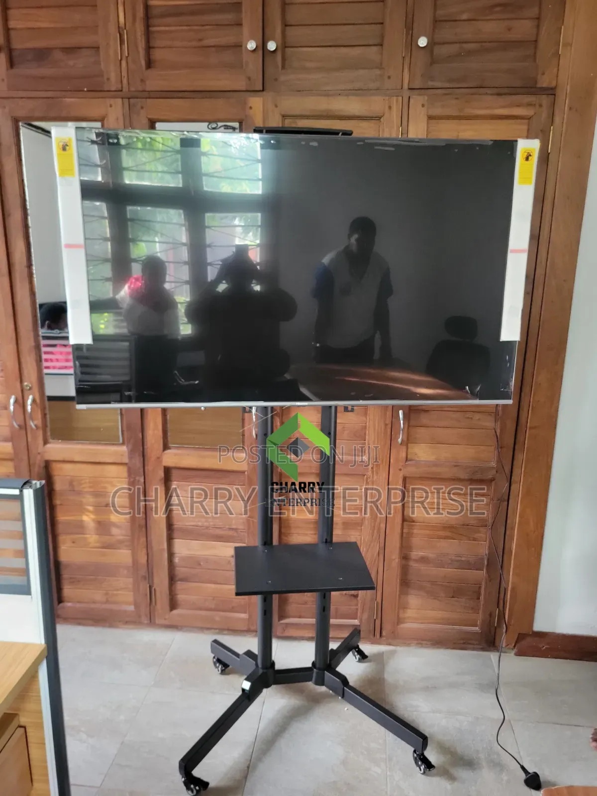 Original Tv Metal Movable Floor Trolley Mount for Office, Church, Home