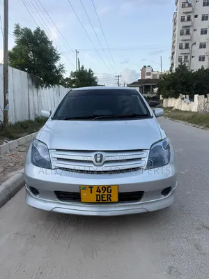 Toyota IST 2004