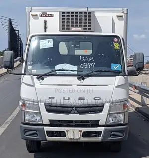 Mitsubishi Fuso 2018 White on Sale