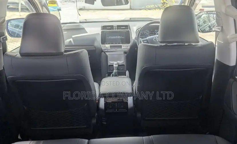 Toyota Land Cruiser Prado 2021 Black