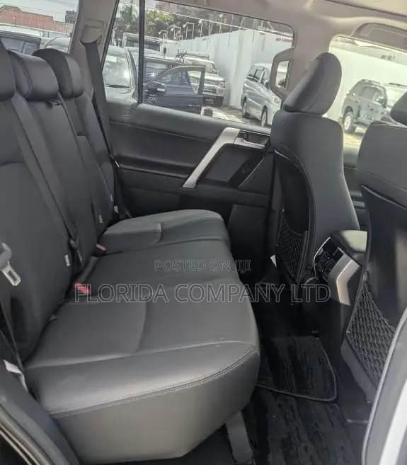Toyota Land Cruiser Prado 2021 Black