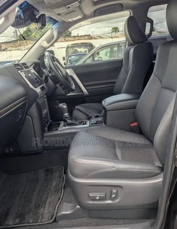 Toyota Land Cruiser Prado 2021 Black