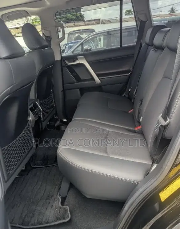 Toyota Land Cruiser Prado 2021 Black