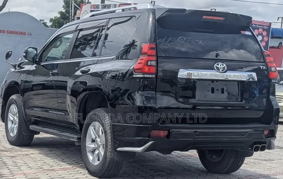 Toyota Land Cruiser Prado 2021 Black