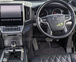 Toyota Land Cruiser Prado 2016 Black
