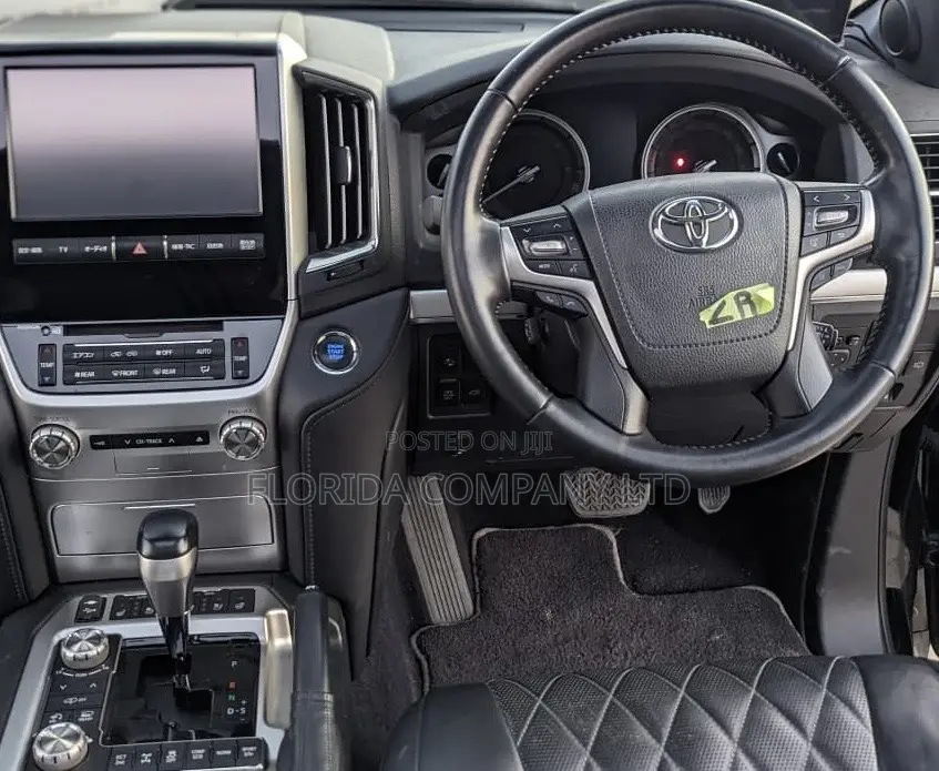 Toyota Land Cruiser Prado 2016 Black