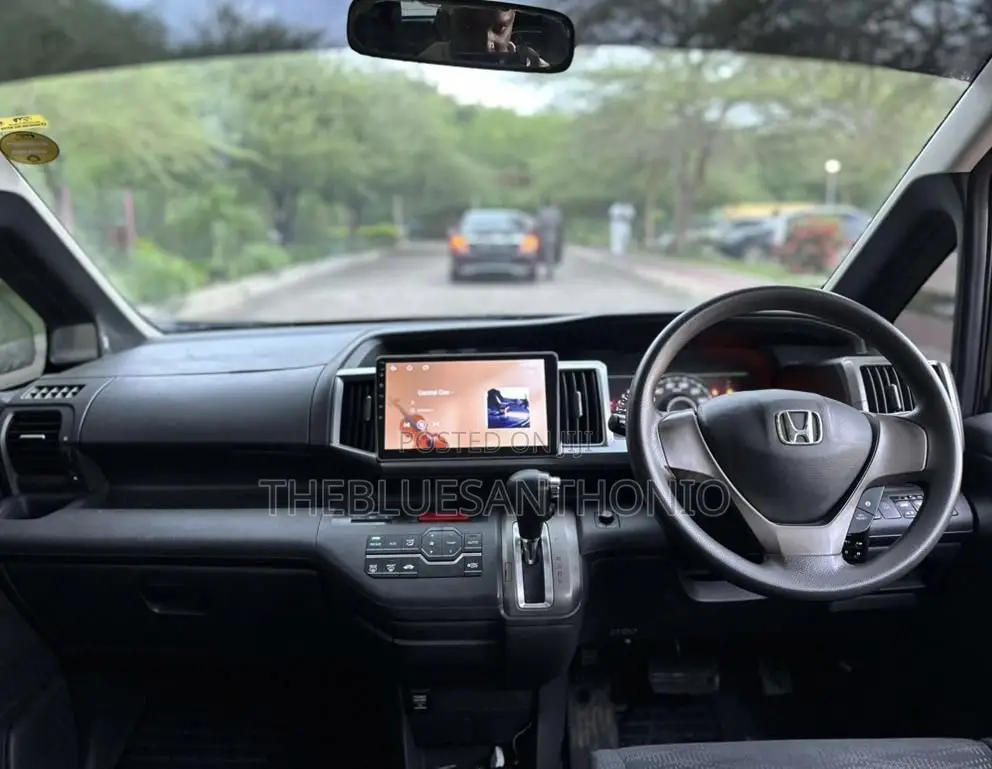 Honda Stepwgn 2012 Black
