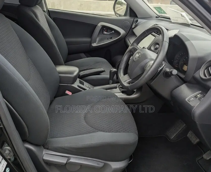 Toyota Vanguard 2013 Black