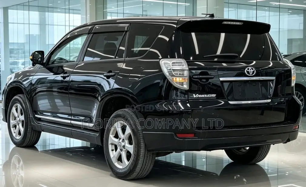 Toyota Vanguard 2013 Black