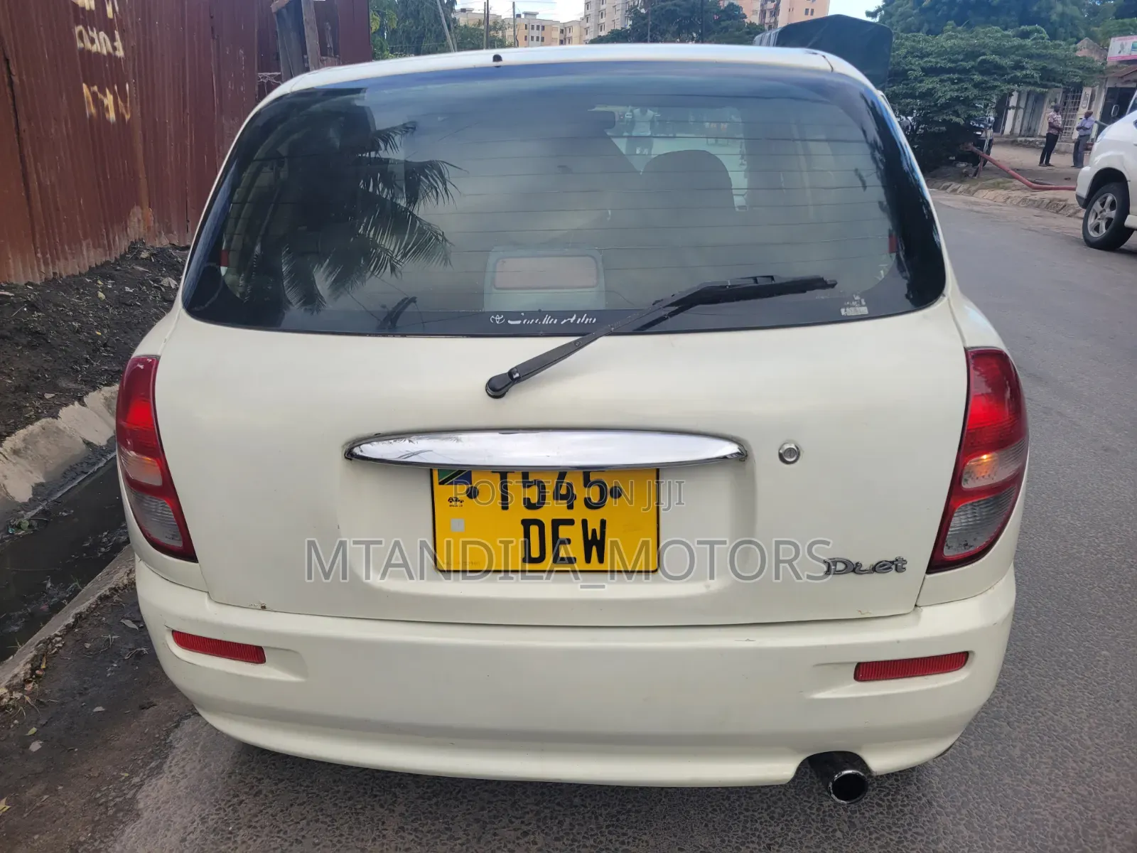 Toyota Duet 2004 White