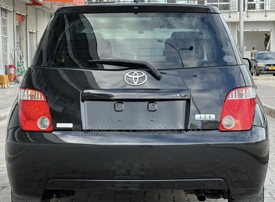 Toyota IST 2005 Black