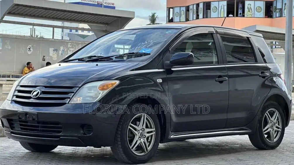 Toyota IST 2005 Black