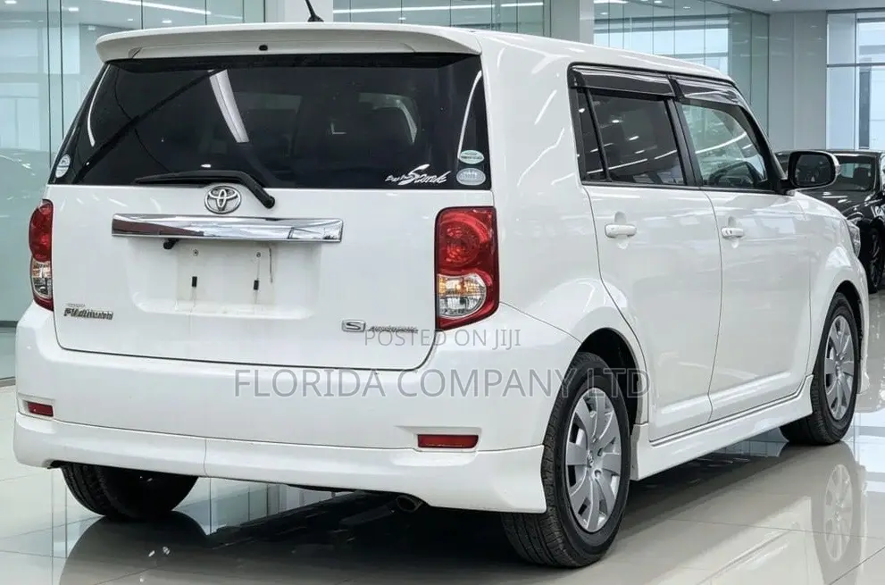 Toyota Corolla Rumion 2008 White