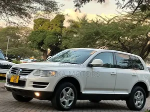 Volkswagen Touareg 2010 White