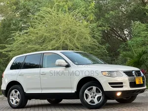 Volkswagen Touareg 2010 White