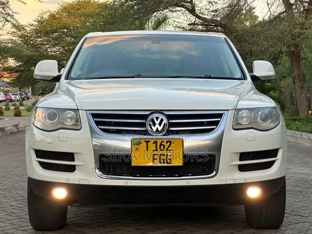 Volkswagen Touareg 2010 White