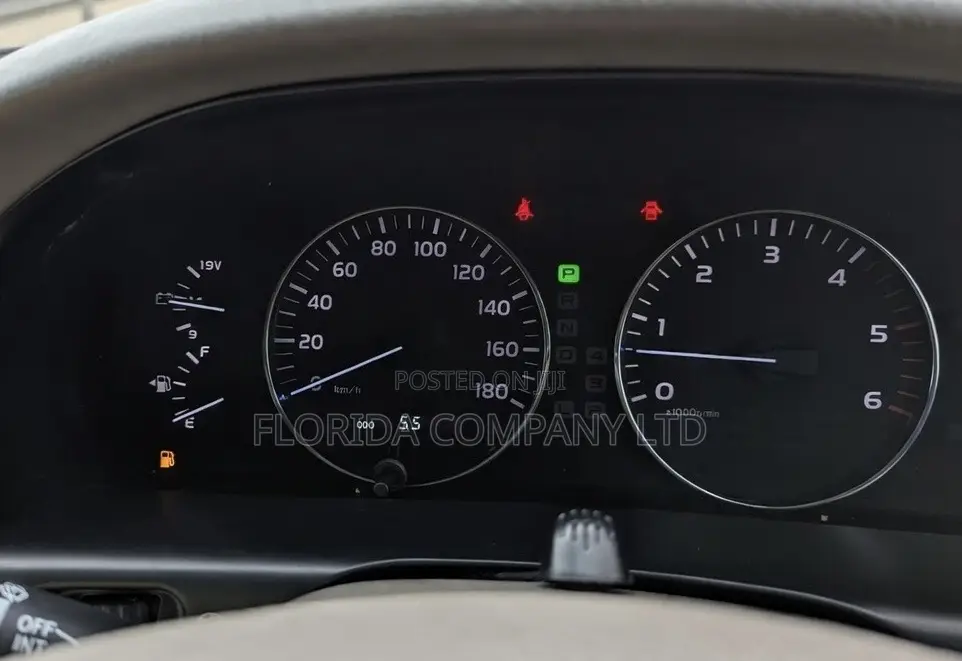 Toyota Land Cruiser 2005 White