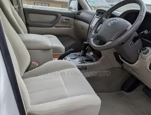 Toyota Land Cruiser 2005 White