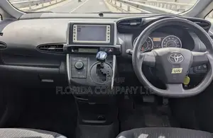 Toyota Wish 2011 Silver