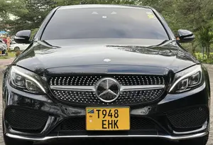 Mercedes-Benz C200 2014 Black