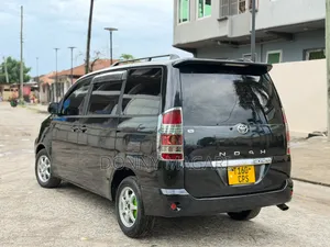 Toyota Noah 2005 Black
