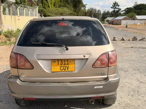 Toyota Harrier 2.4 4WD 2004 Gold