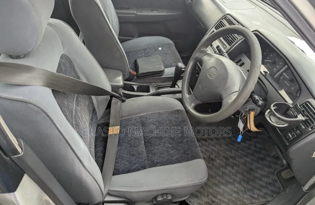 Toyota Carina 1999 Silver