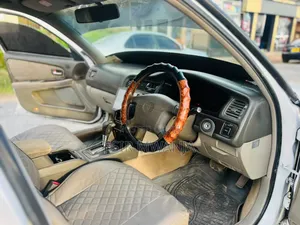Toyota Cresta 2001 White