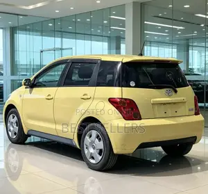 Toyota IST 2003 Yellow