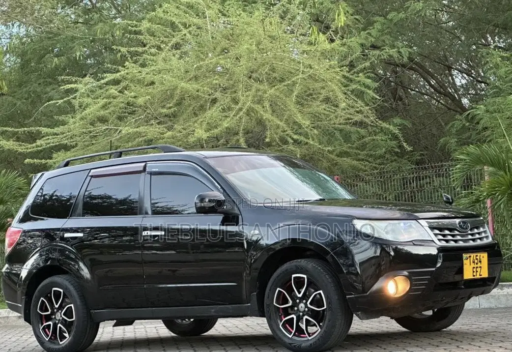Subaru Forester 2011 Black