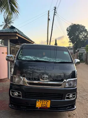Toyota Quantum 2011 Black