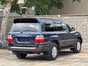 Toyota Land Cruiser 2004 Blue