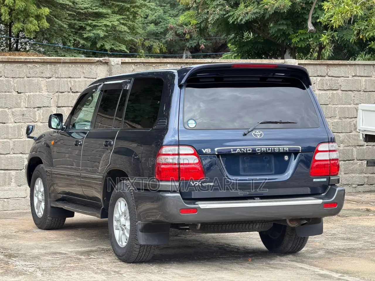 Toyota Land Cruiser 2004 Blue