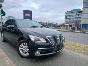 Toyota Crown 2014 Black