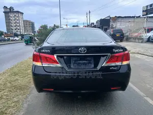 Toyota Crown 2014 Black