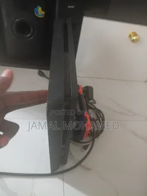 Nauza Playstation 4 Slim 5 Games Na Controler