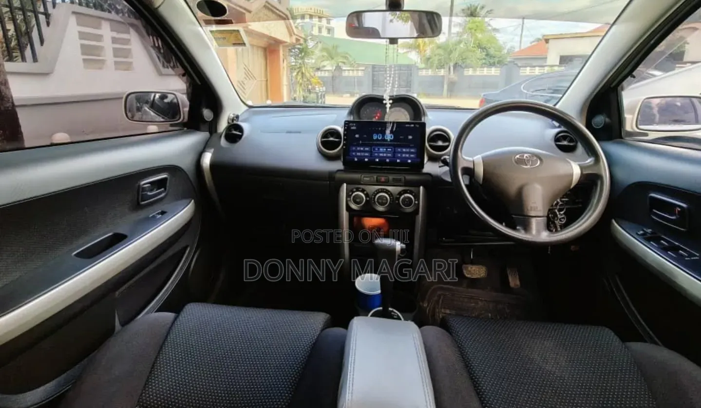 Toyota IST 2004 White