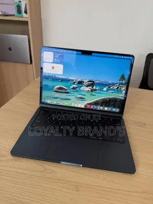 New Laptop Apple MacBook Air 2024 M3 16GB Apple M3 SSD 512GB