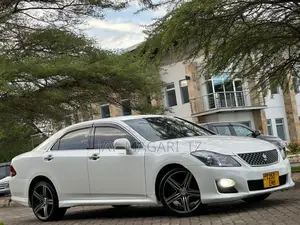 Toyota Crown 2009 White