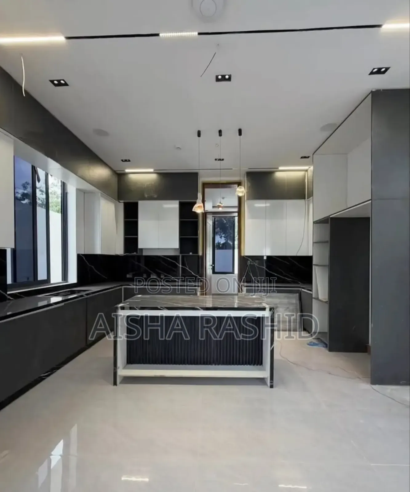 4bdrm House in Goba for sale
