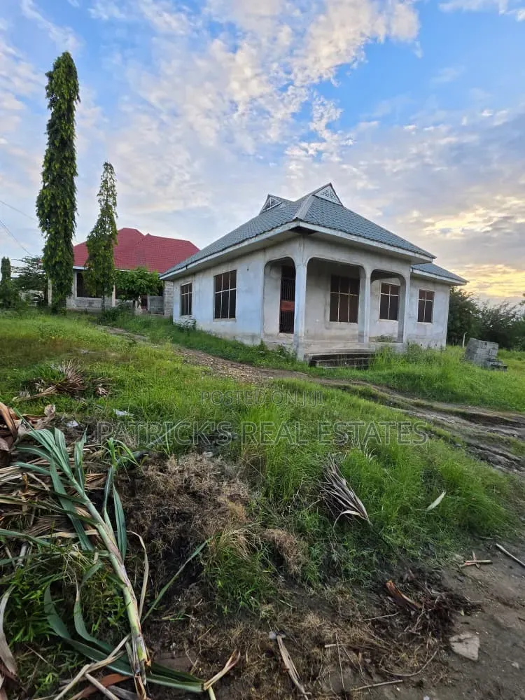 3bdrm House in Patricks Real Estate, Goba for sale