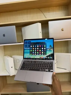 New Laptop Apple MacBook Pro 2022 M2 8GB Apple M2 SSD 256GB