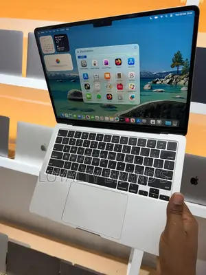 New Laptop Apple MacBook Air 2022 M2 16GB Apple M2 SSD 1T
