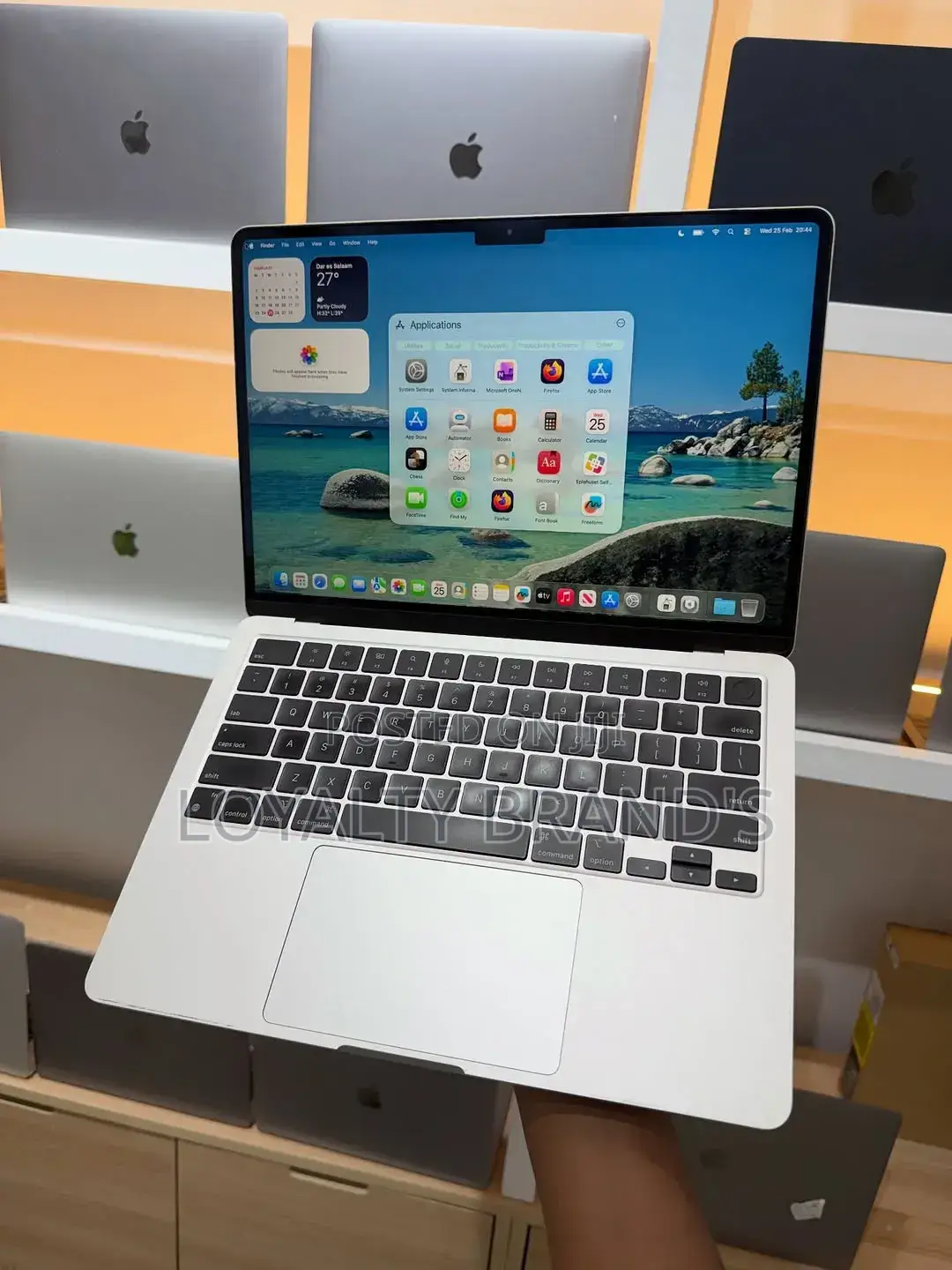 New Laptop Apple MacBook Air 2022 M2 16GB Apple M2 SSD 1T