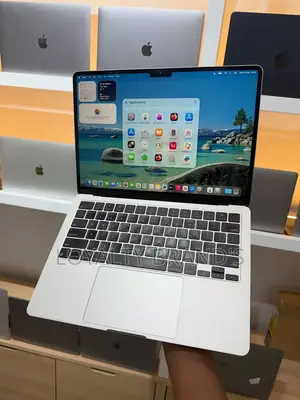 New Laptop Apple MacBook Air 2022 M2 16GB Apple M2 SSD 1T