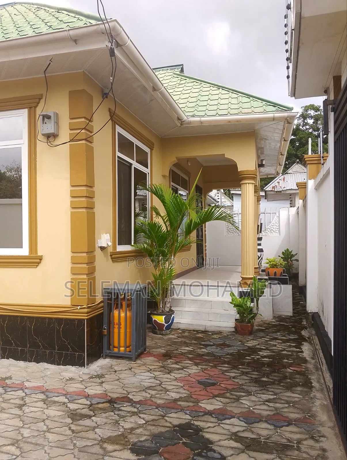 Furnished 4bdrm House in Biriani Real Estate, Chamazi for sale
